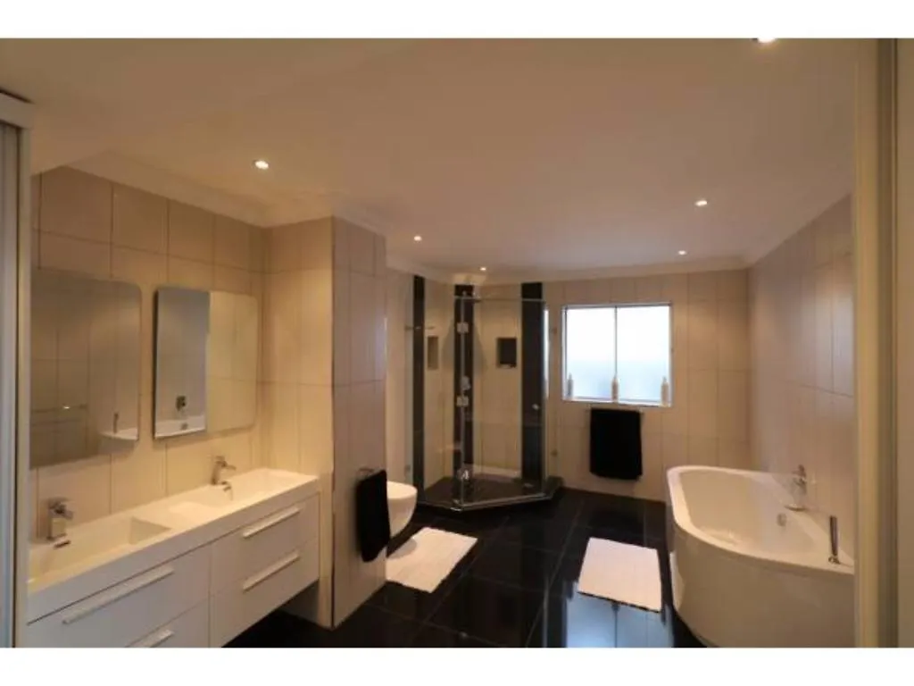 Oceana Views Luxury Vacation Home Gordons Bay 0*,  South Africa