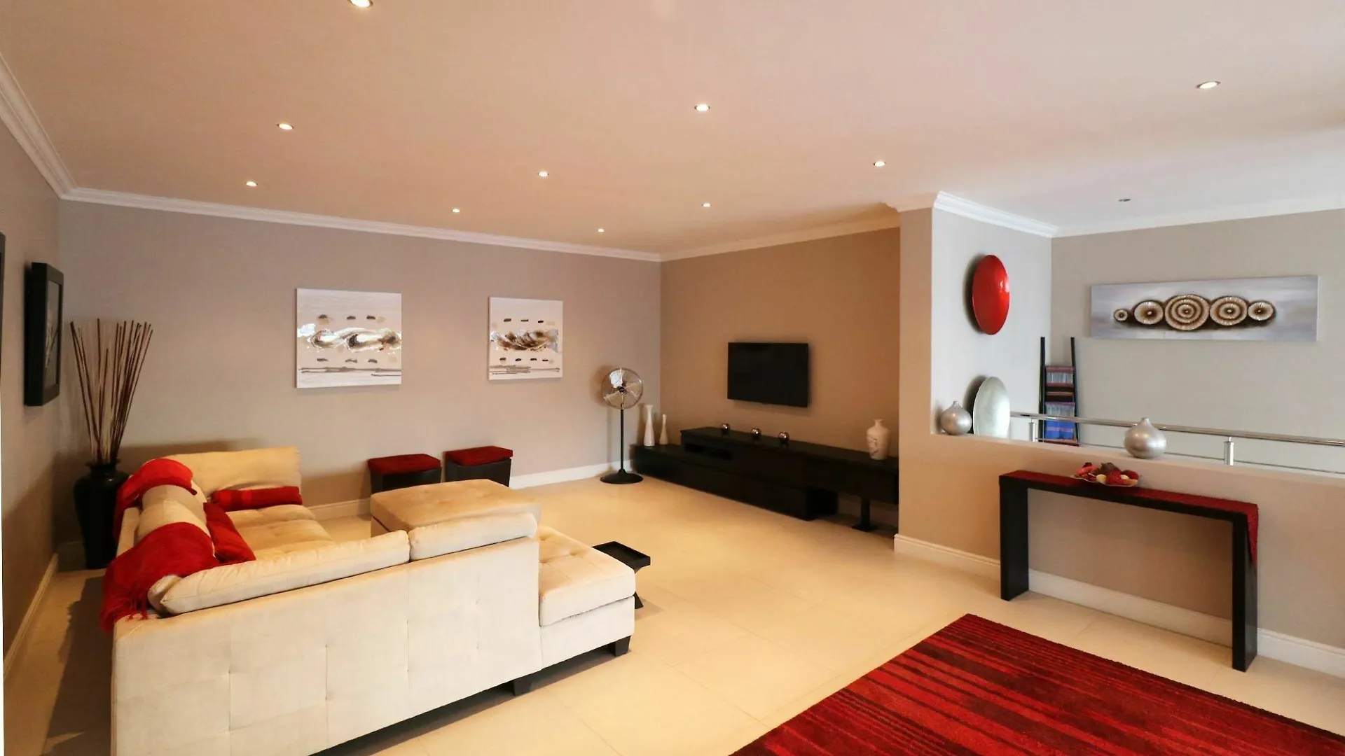 Oceana Views Luxury Vacation Home Gordons Bay Holiday home